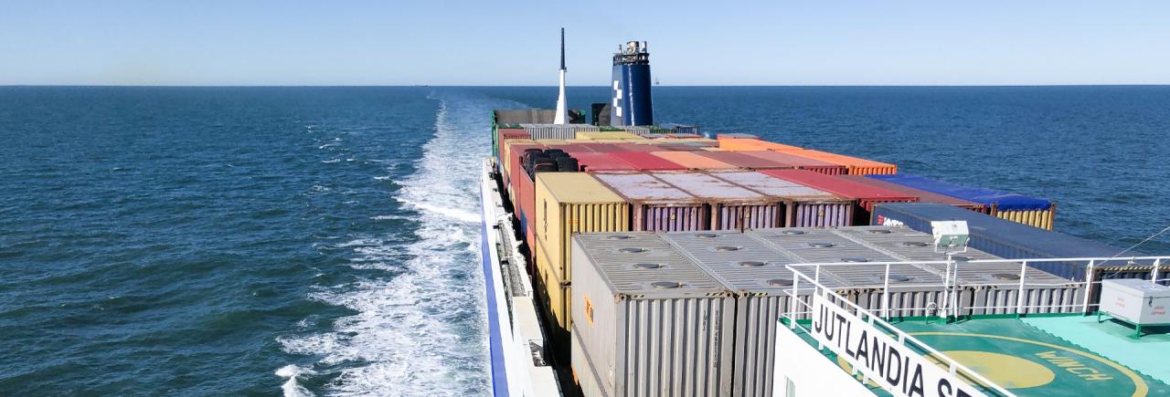 Containers transporterade av feederoperatör WALLENIUS SOL